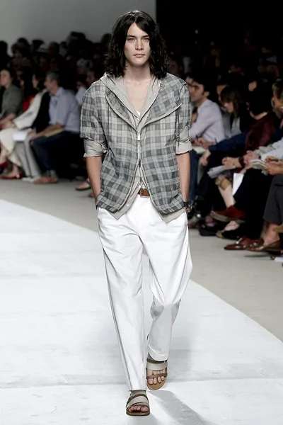 Look 14